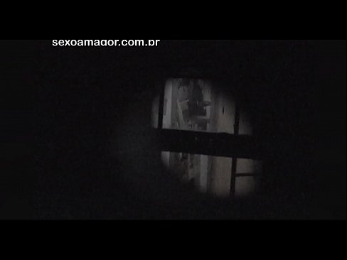 ❤️ Blondie wurdt yn it geheim op fideo opnommen troch in buertvoyeur ferburgen efter holle bakstiennen ❤️❌ Seksfideo by ús fy.pornplaybb.ru ❌️❤